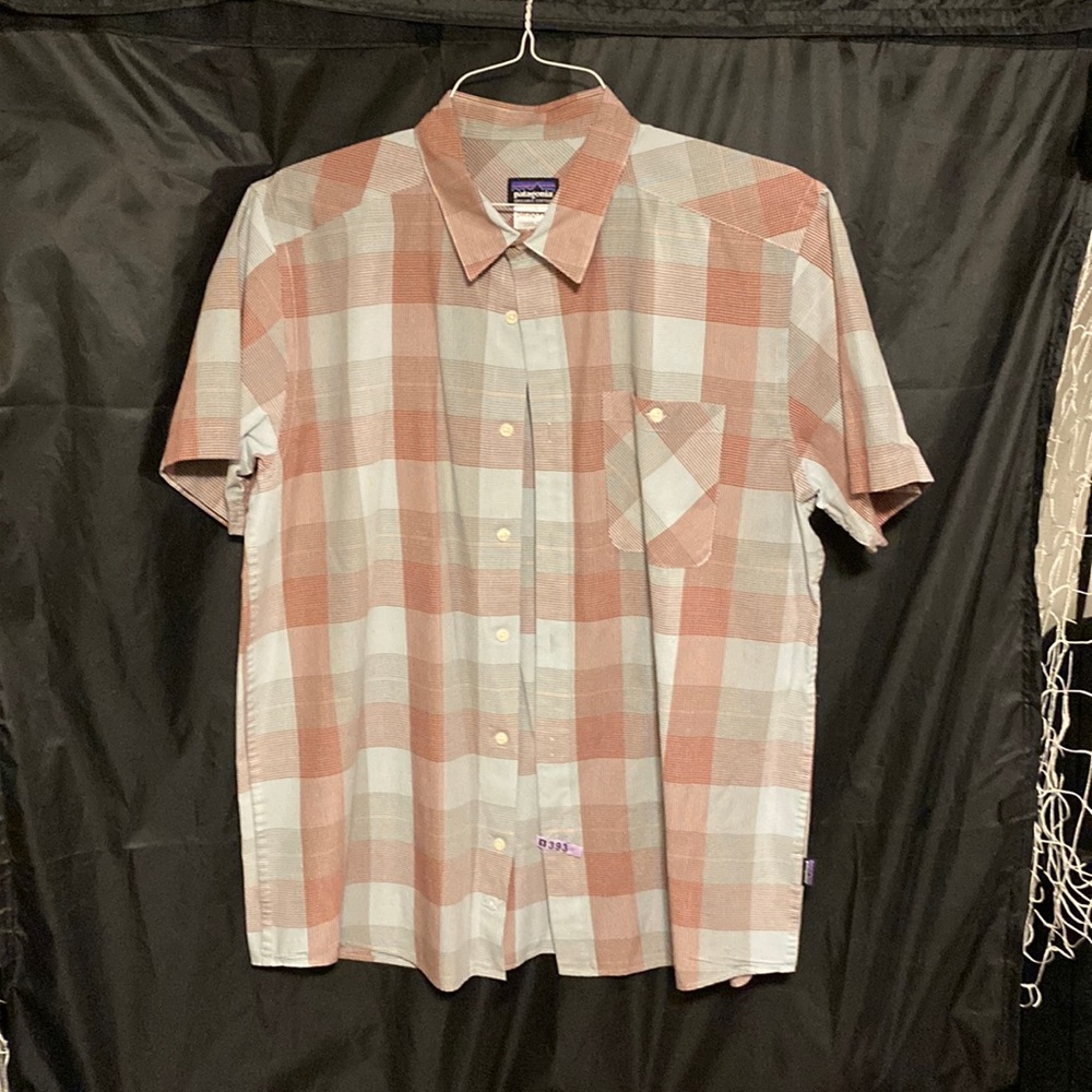 Patagonia short sleeve button up shirts size L